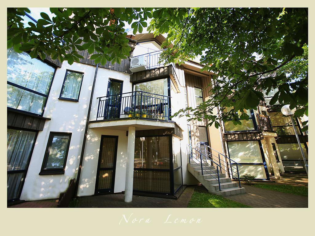 Appartement Nora Lemon à Nido Extérieur photo